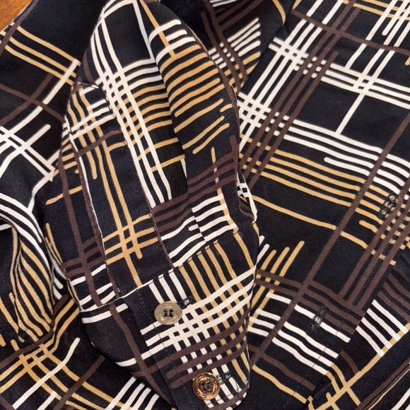 Trina Turk size 2 Black and White 💯 silk Plaid Blouse. - Picture 5 of 5